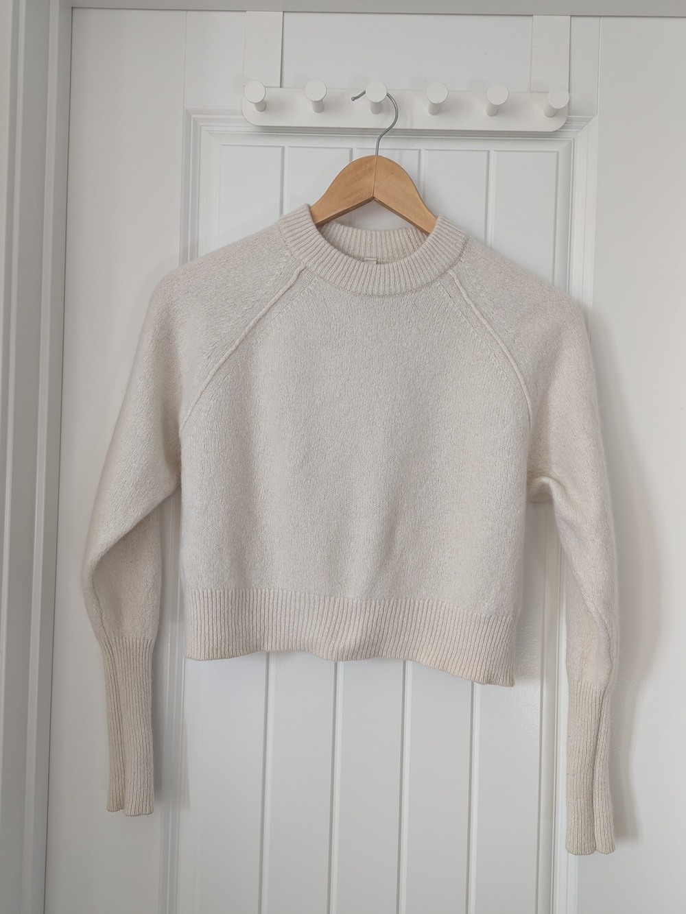 Babaton Cream Crewneck Cashmere Cropped Sweater Large